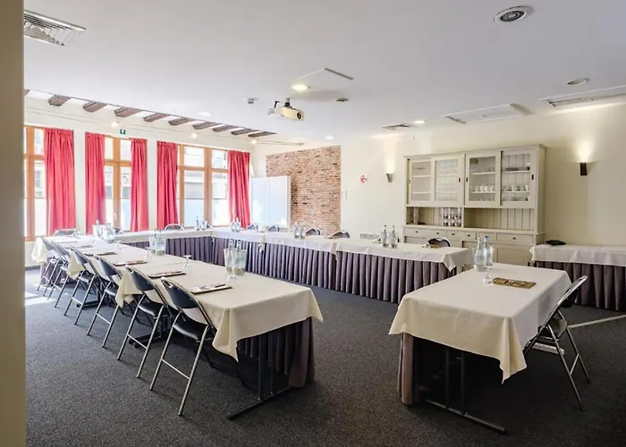 Budget By River Hotel *