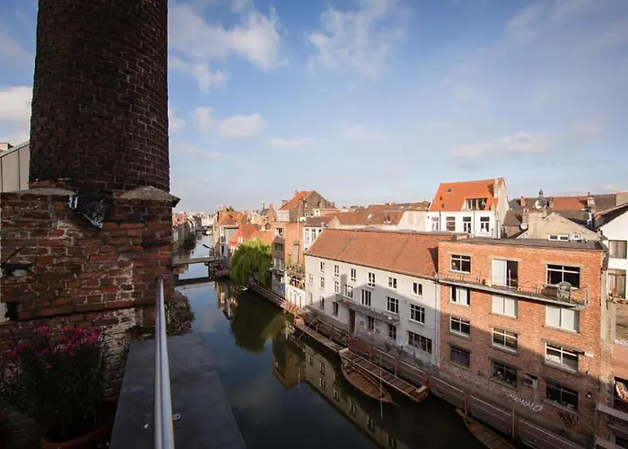 Budget By River * Gent