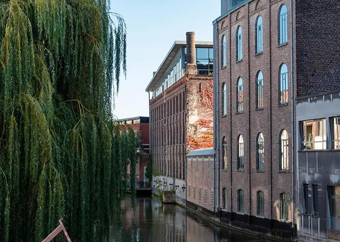 Budget By River * Gent