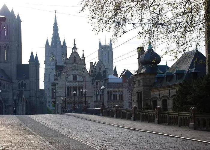 Budget By River Hotel *