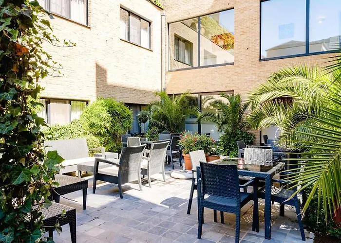 Budget By River فندق *